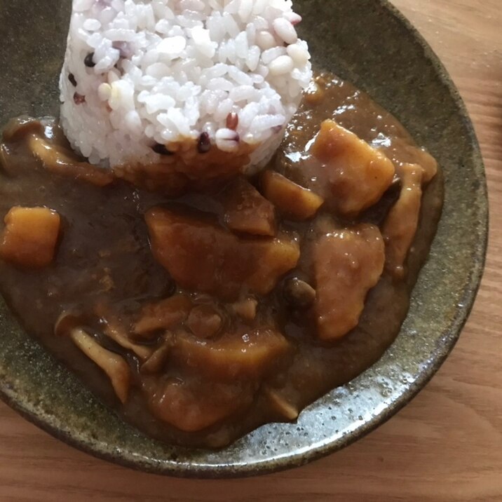 豚こま肉としめじのカレー